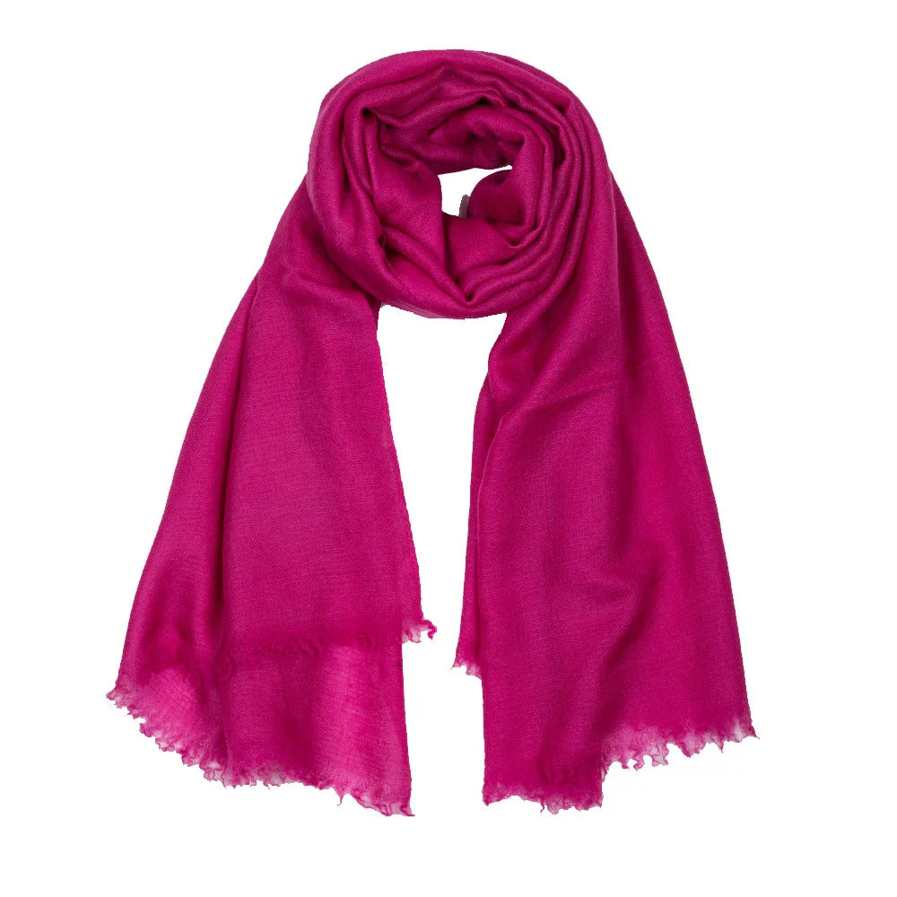 Differences Between A Scarf, Shawl, Stole And Wrap